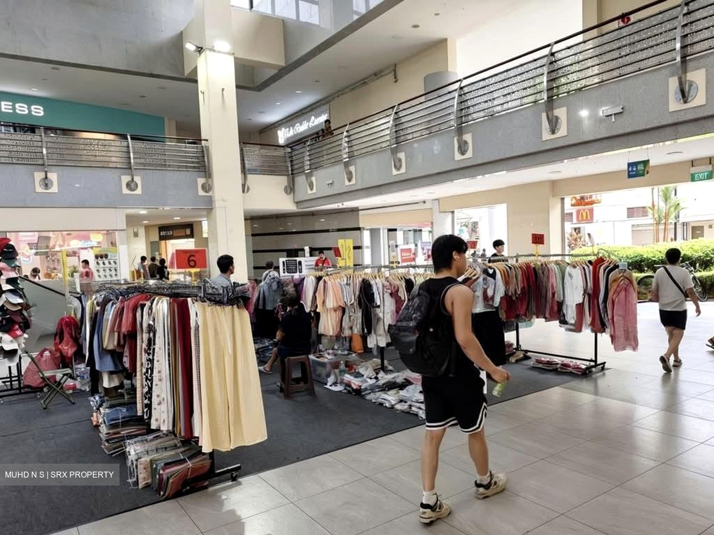 Elias Mall (D18), Retail #560992121